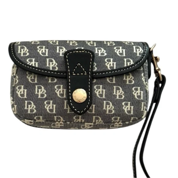 Dooney & Bourke Fabric Wristlet. - Picture 2 of 11